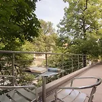 Villa Huge Luxury Villa, 6 Beds And Baths, Terraces, Double Garage
