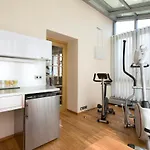 Huge Luxury Villa, 6 Beds And Baths, Terraces, Double Garage Villa