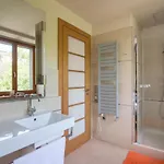 Huge Luxury Villa, 6 Beds And Baths, Terraces, Double Garage Villa