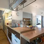 Huge Luxury Villa, 6 Beds And Baths, Terraces, Double Garage Villa *