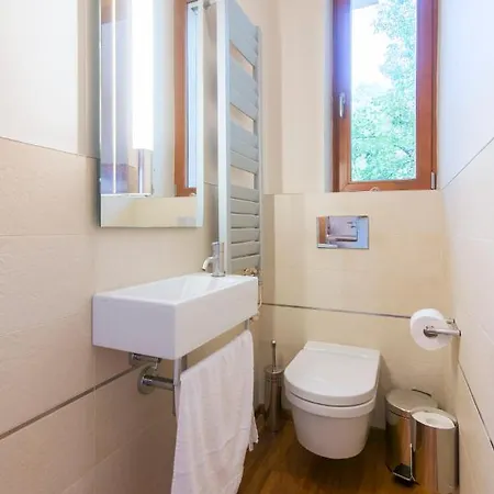 Willa Huge Luxury Villa, 6 Beds And Baths, Terraces, Double Garage