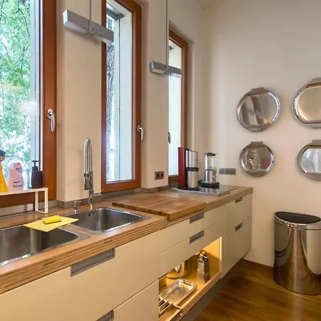 Willa Huge Luxury Villa, 6 Beds And Baths, Terraces, Double Garage