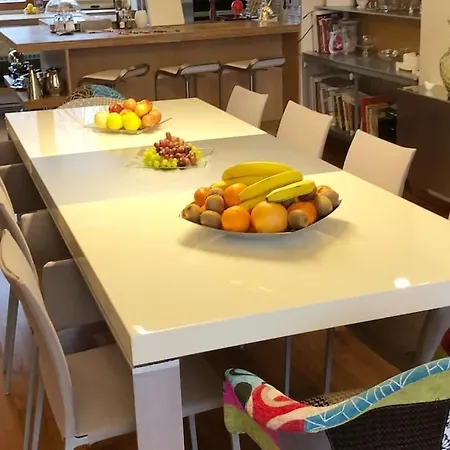 Huge Luxury Villa, 6 Beds And Baths, Terraces, Double Garage Прага
