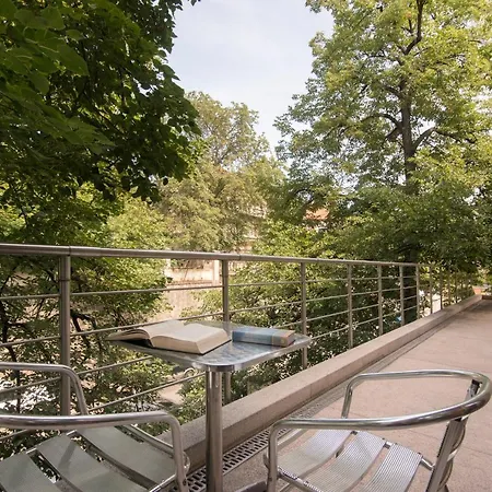 Вилла Huge Luxury Villa, 6 Beds And Baths, Terraces, Double Garage