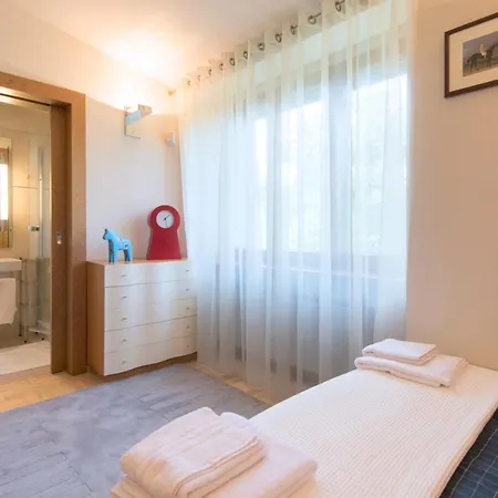 ヴィラ Huge Luxury Villa, 6 Beds And Baths, Terraces, Double Garage プラハ