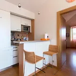 Villa Huge Luxury Villa, 6 Beds And Baths, Terraces, Double Garage Prága