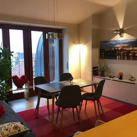 Huge Luxury Villa, 6 Beds And Baths, Terraces, Double Garage Villa *