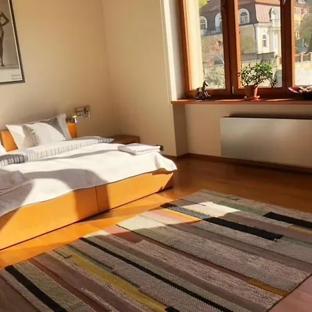 Villa Huge Luxury Villa, 6 Beds And Baths, Terraces, Double Garage *