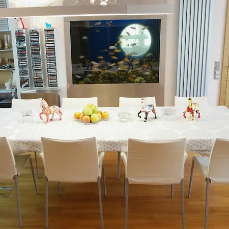 Huge Luxury Villa, 6 Beds And Baths, Terraces, Double Garage Villa